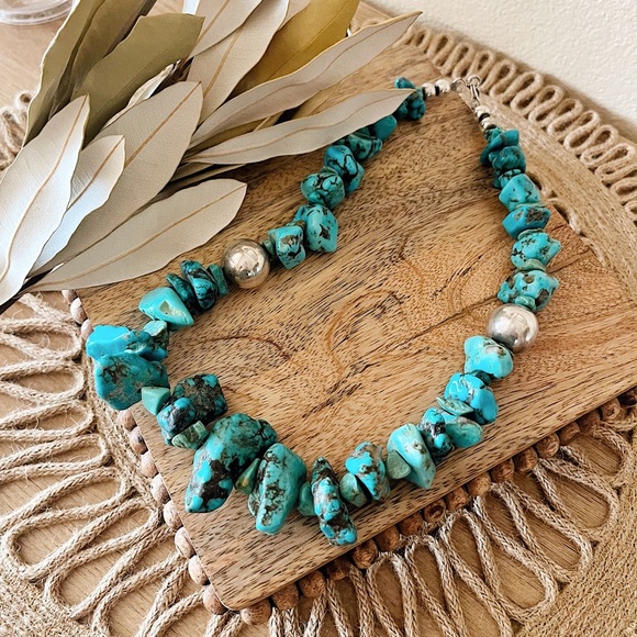 SOLD‼️ HP 7X • Chunky Native American Turquoise Necklace - Picture 2 of 4